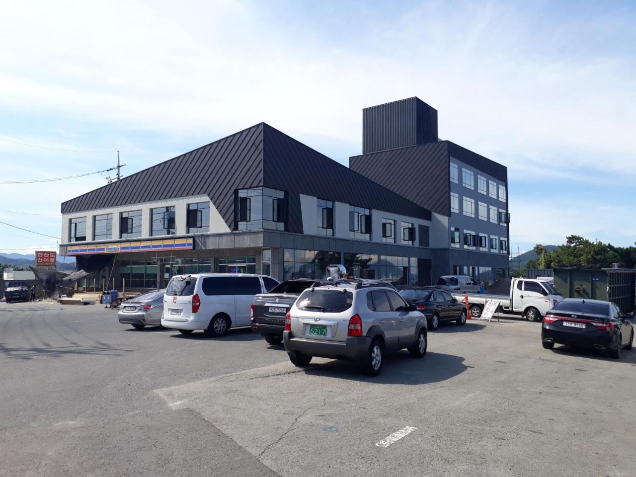 Tongyeong Bridge Hotel Exterior photo